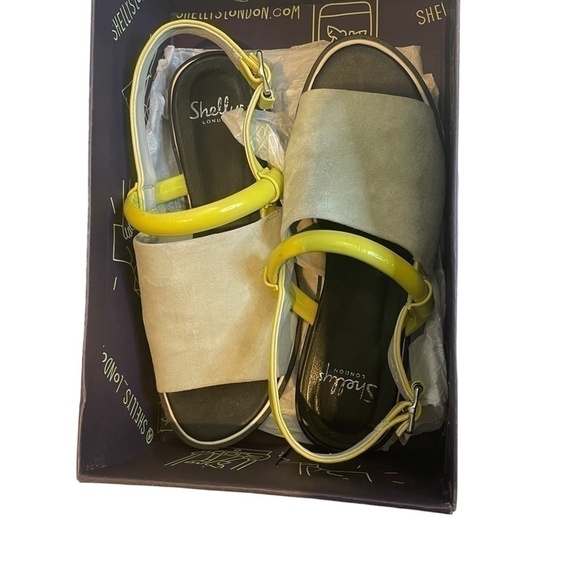 Grey Suede and Lime Trim Sandel💛🤍 - Picture 7 of 10